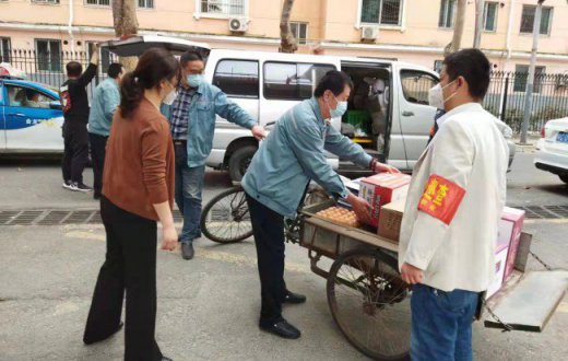 【国资抗疫进行时】—正能物业为一线员工送去抗疫物资